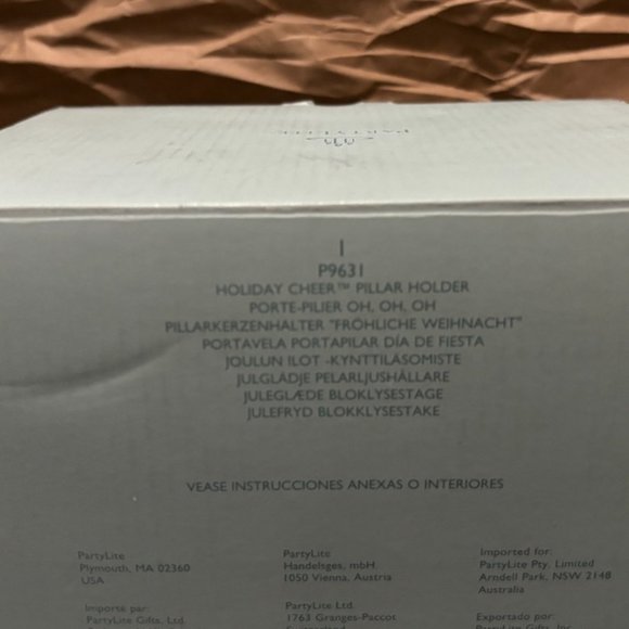 PartyLite Holiday Cheer Santa Claus Pillar Holder - Picture 8 of 9